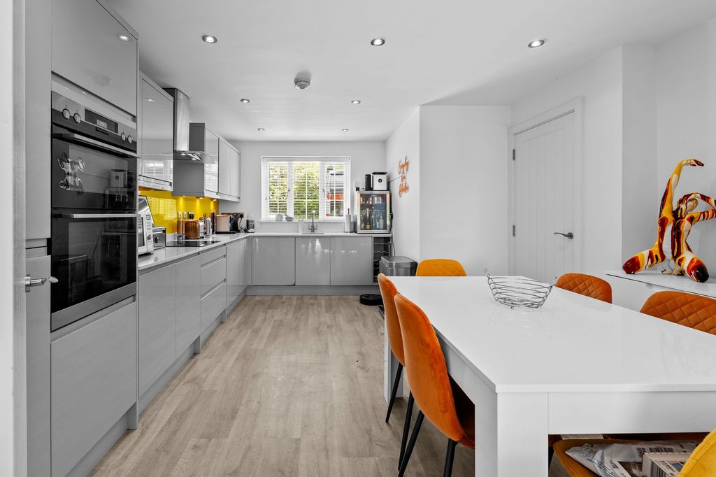 Property photo 2 of 42 Kitchen Diner