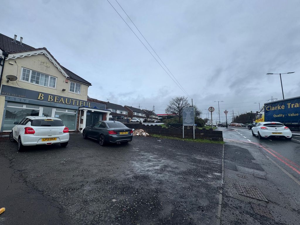 Property photo 1 of 28