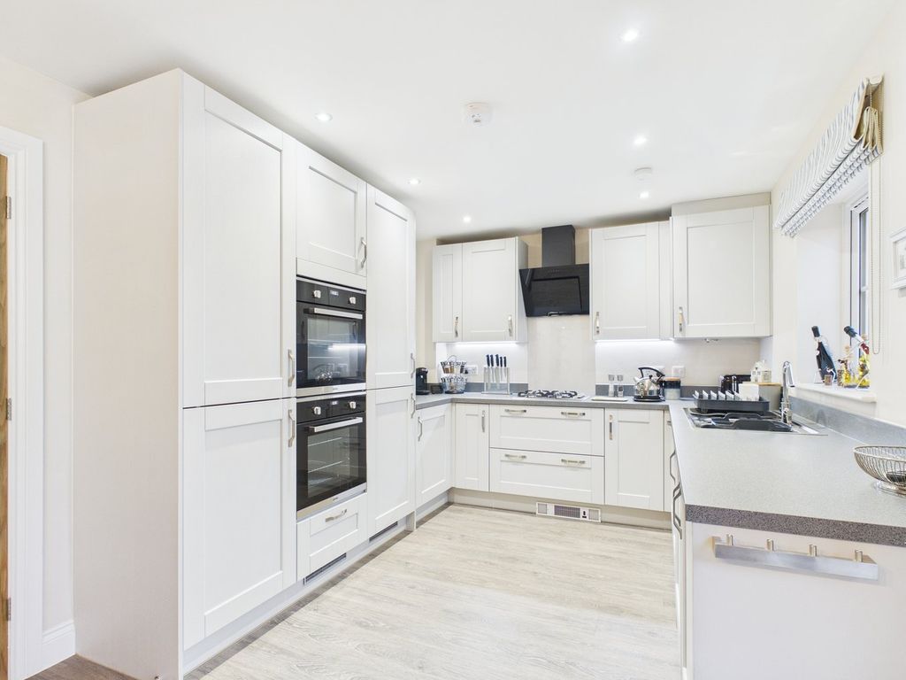 Property photo 2 of 26