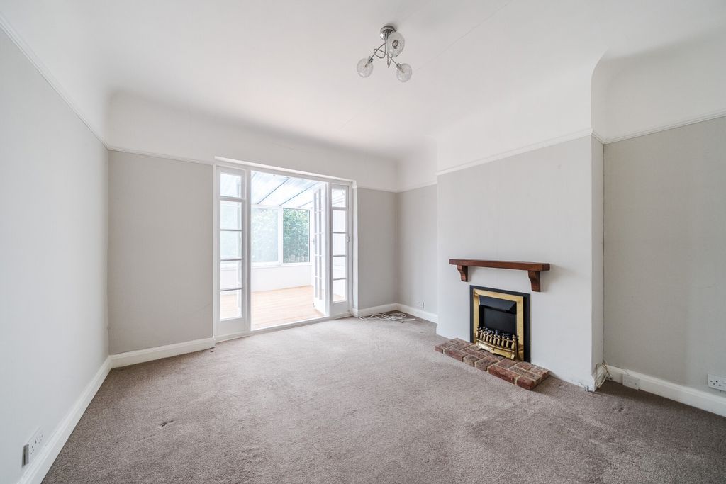 Property photo 2 of 20 1403779-7-6978919...