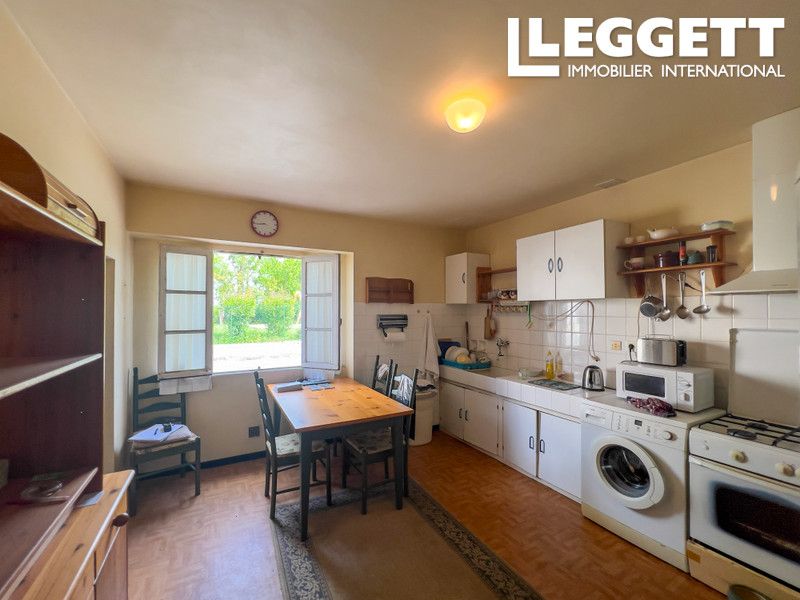 Property photo 3 of 10