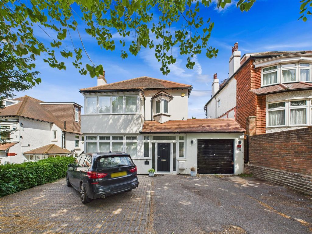Property photo 1 of 17 Cam02885G0-Pr0426-Still022-2.Jpg