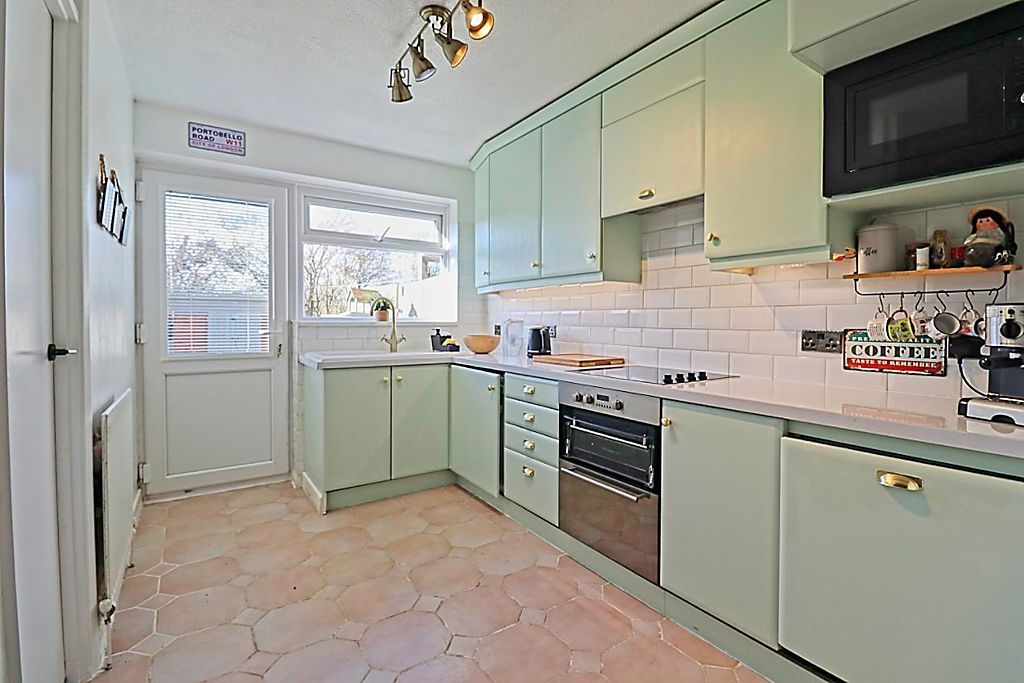 Property photo 2 of 15 Kitchen