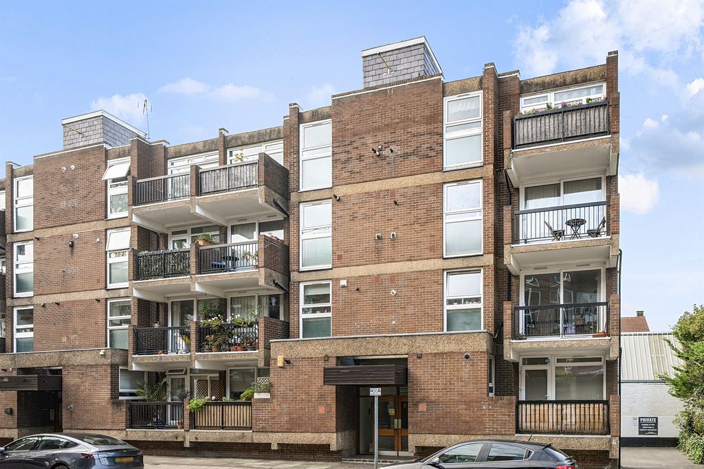 Property photo 1 of 12