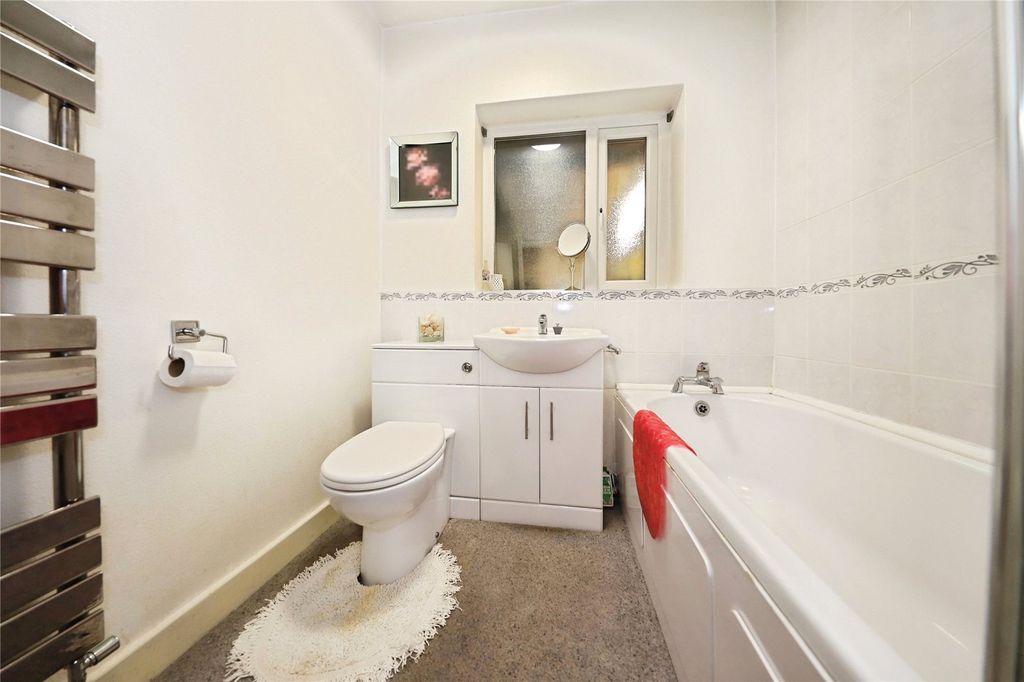 Property photo 3 of 13 Bathroom / W.C.