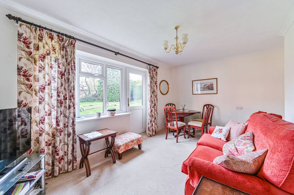 Property photo 3 of 12