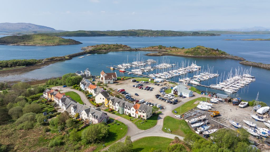 Property photo 2 of 30