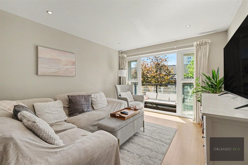 Property photo 1 of 12 Rodenhurst Road 10.Jpg