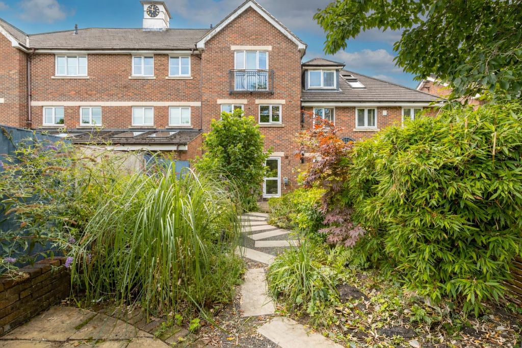 Property photo 2 of 19 Garden 2 Edit.Png