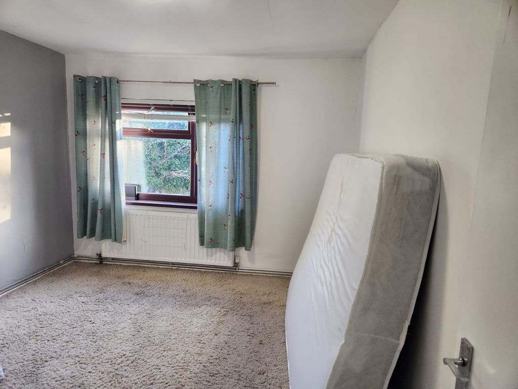 Property photo 1 of 4