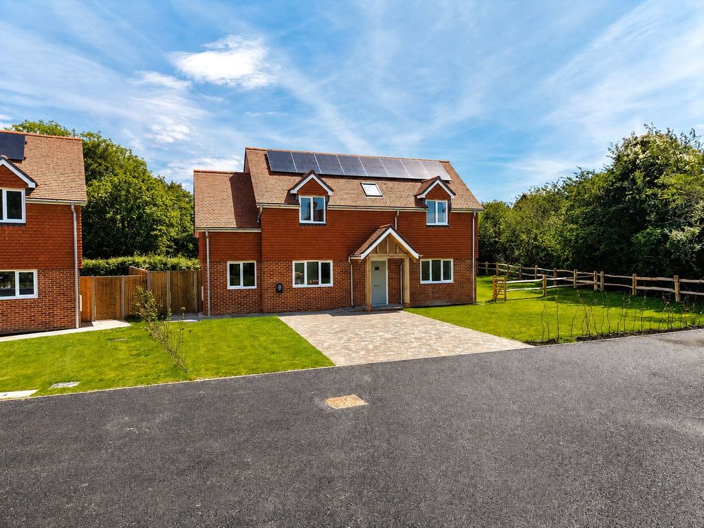 Property photo 1 of 27 Picture No. 36
