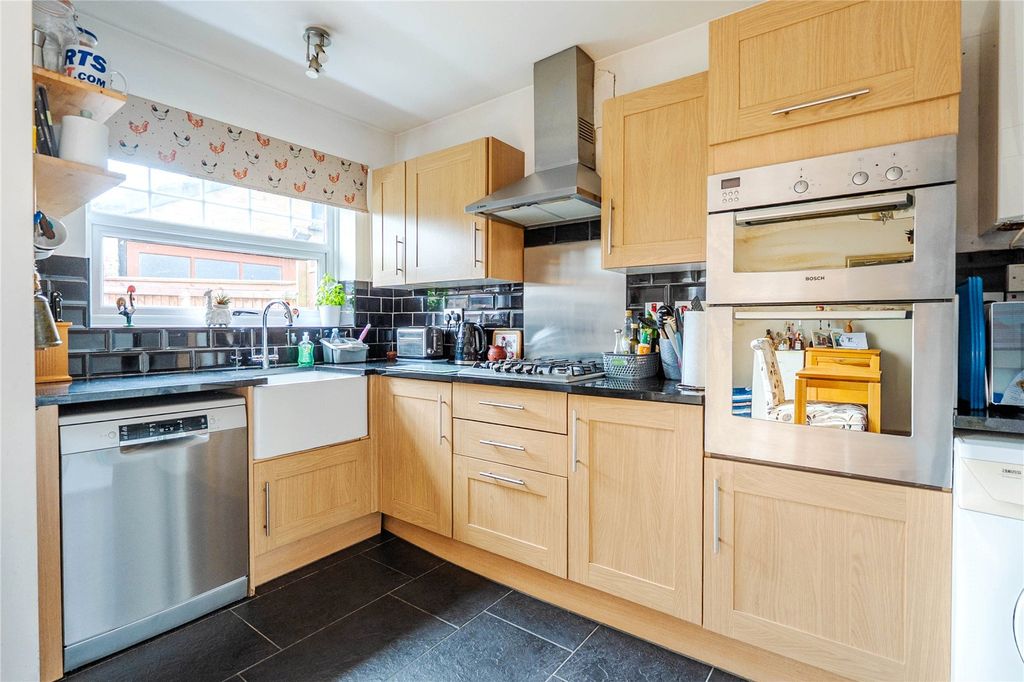 Property photo 3 of 14 Picture No. 10