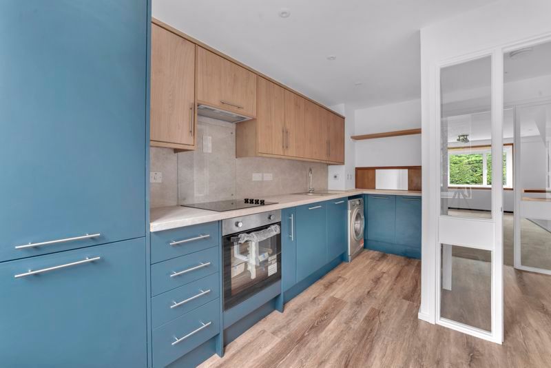 Property photo 1 of 10 Kitchen