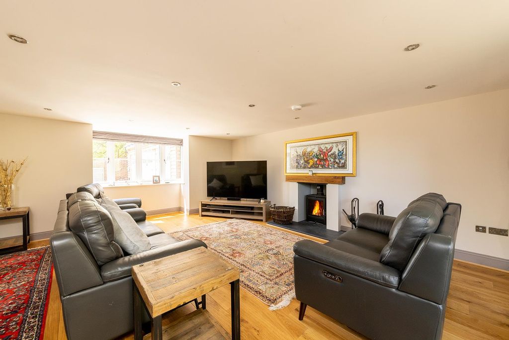 Additional image 10 of 5 bed farmhouse for saleLong Lane, Shaw, Newbury, Berkshire RG14