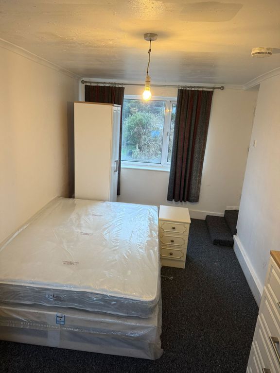 Property photo 2 of 4