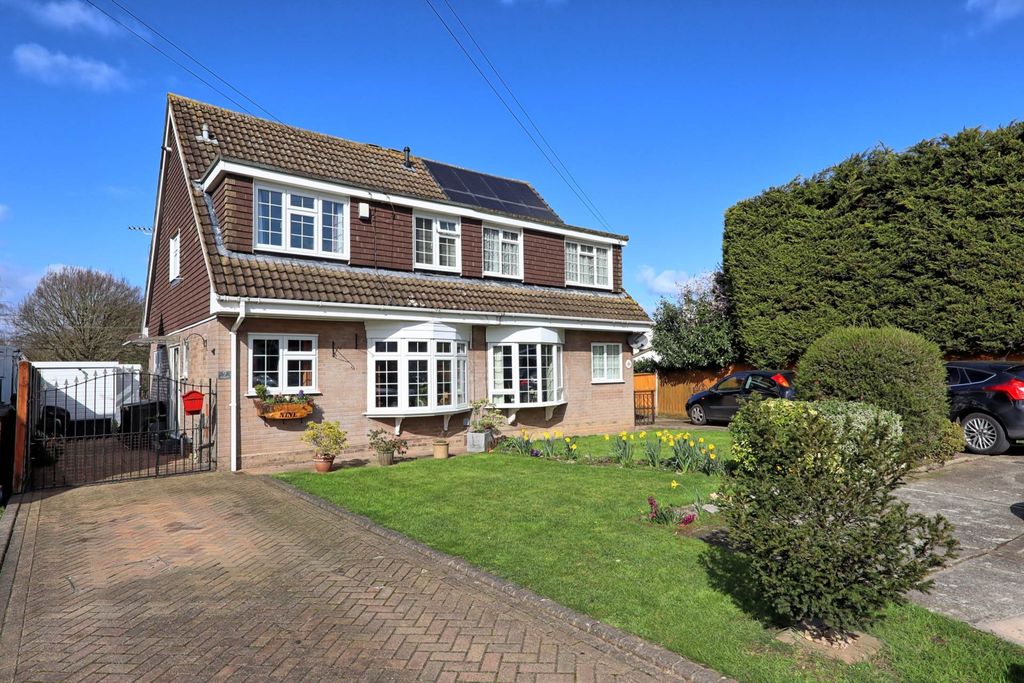 Property photo 2 of 20