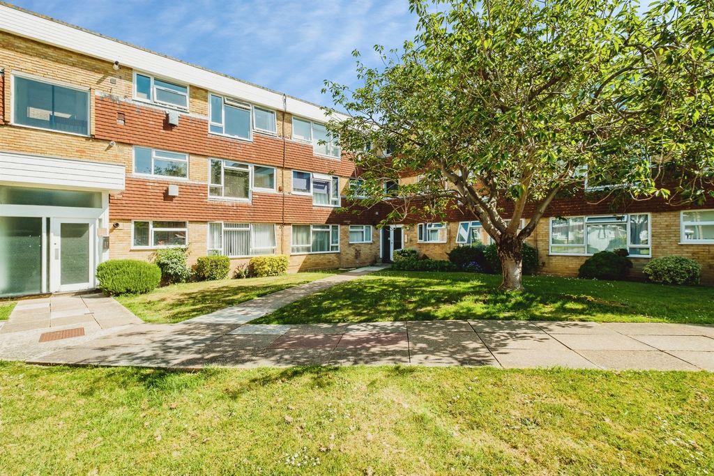 Property photo 1 of 20