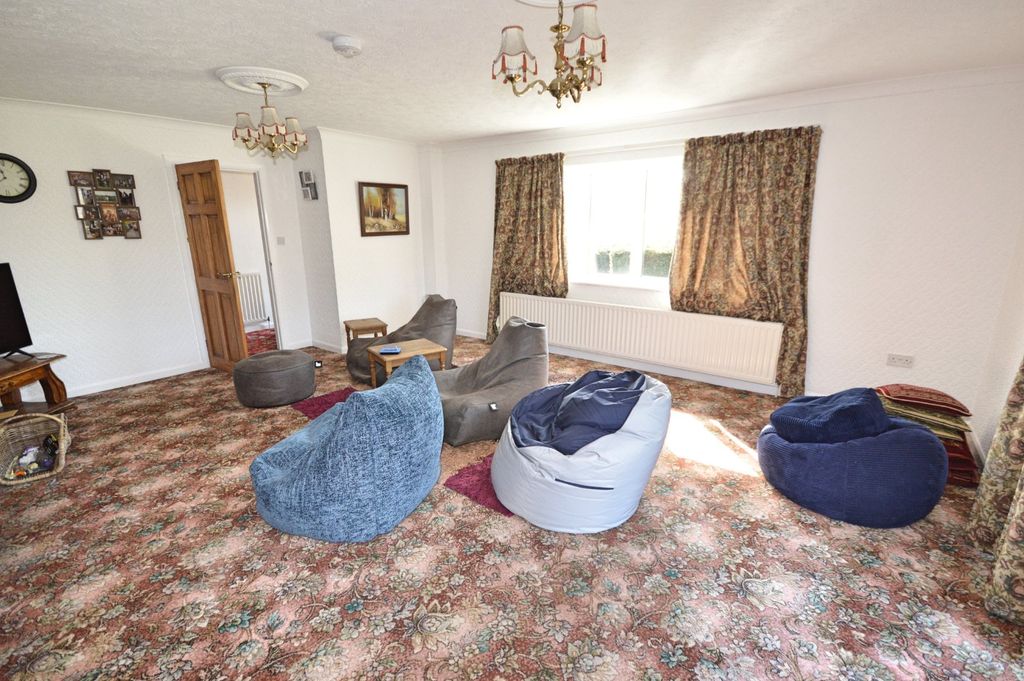 Property photo 2 of 25 Picture No. 03