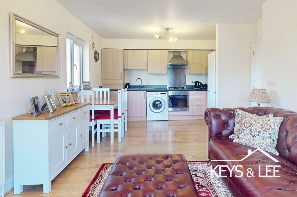 Property photo 2 of 15 3539305