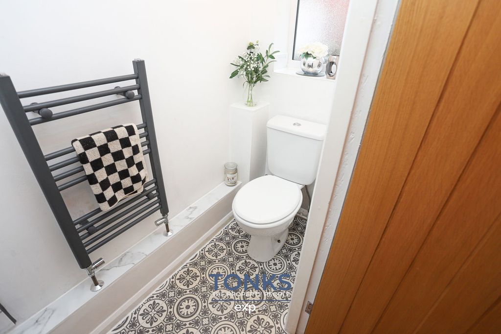 Property photo 3 of 23