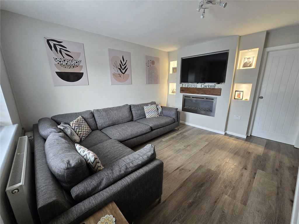 Property photo 2 of 13 Picture No. 08