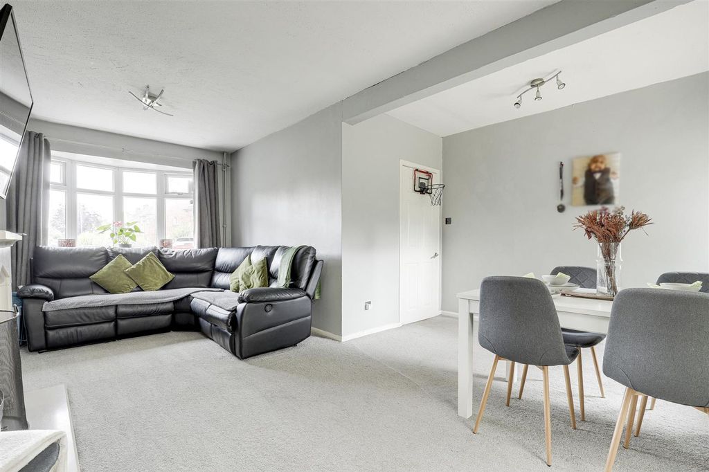 Property photo 2 of 22