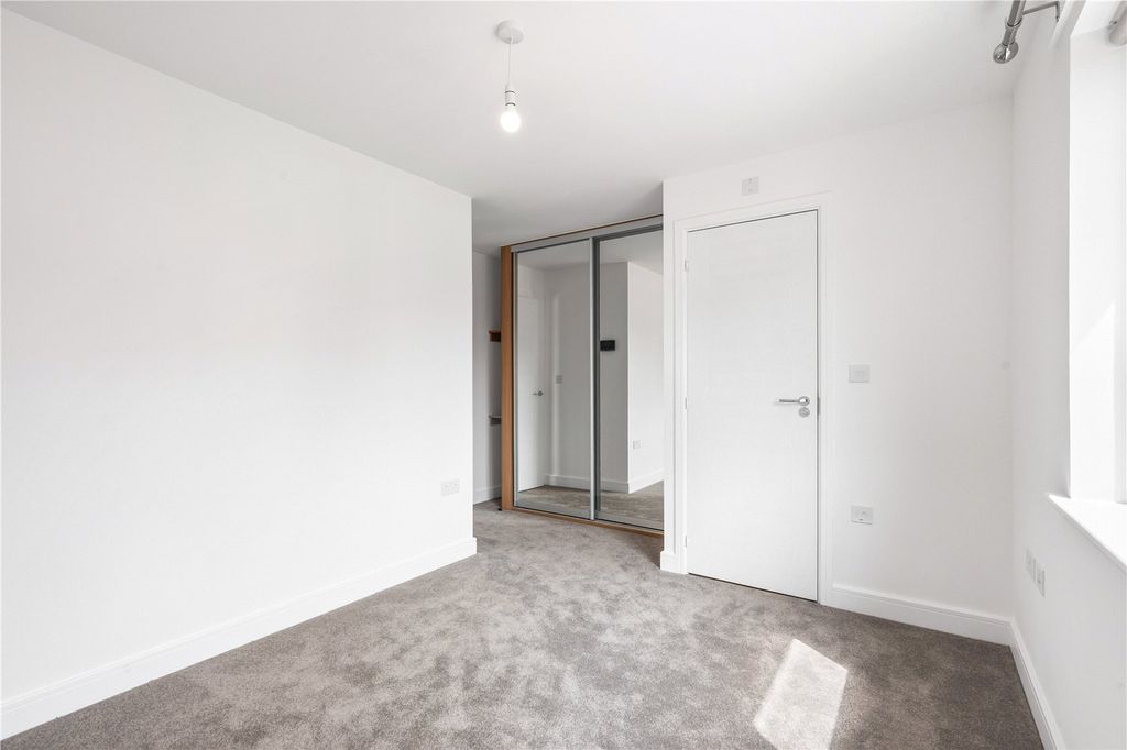 Property photo 3 of 10 Picture No. 01