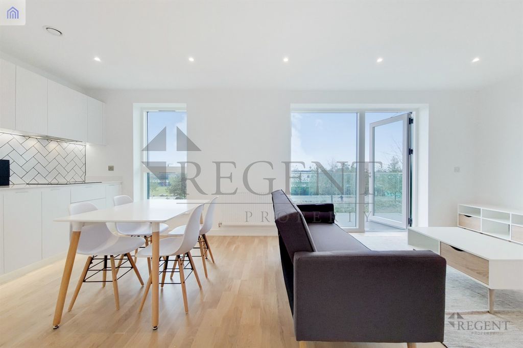 Property photo 1 of 14 Open Plan