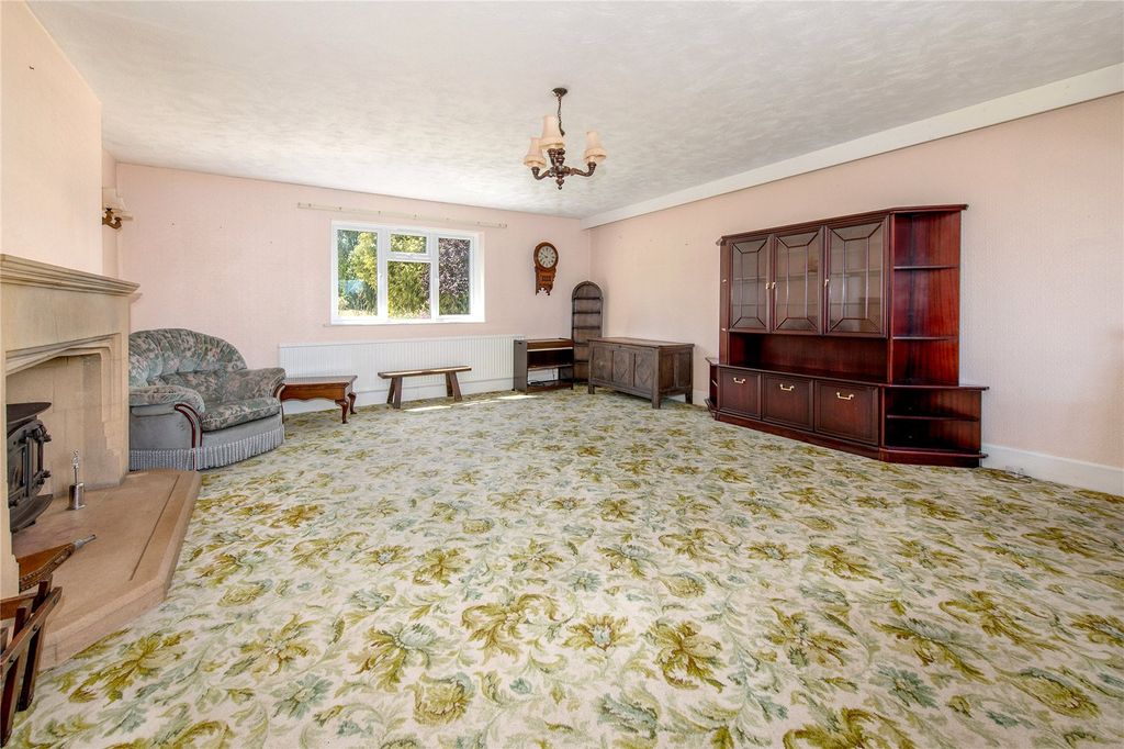 Property photo 2 of 23 Picture No. 19