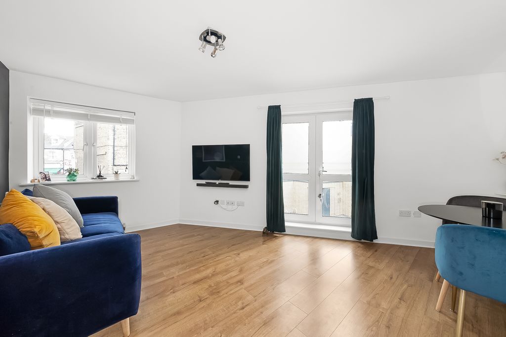 Property photo 2 of 20 Img_3010