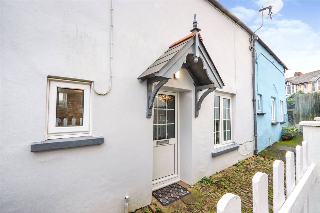 Property photo 1 of 8
