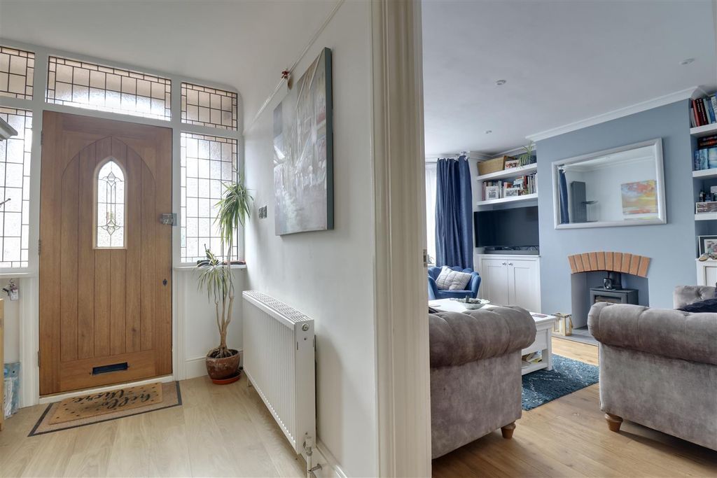 Property photo 3 of 18 Daa4F21C-Fa5F-495C-9032-134F979Adcd8_1_201_A.Jpeg