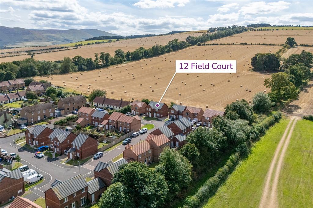 Property photo 2 of 14 12_Field_Court-02.Jpg
