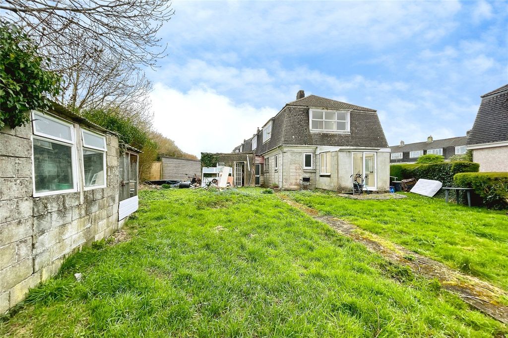 Property photo 3 of 15 Garden