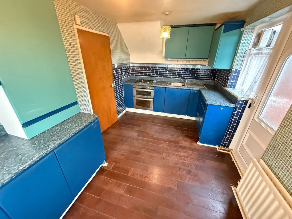 Property photo 3 of 16