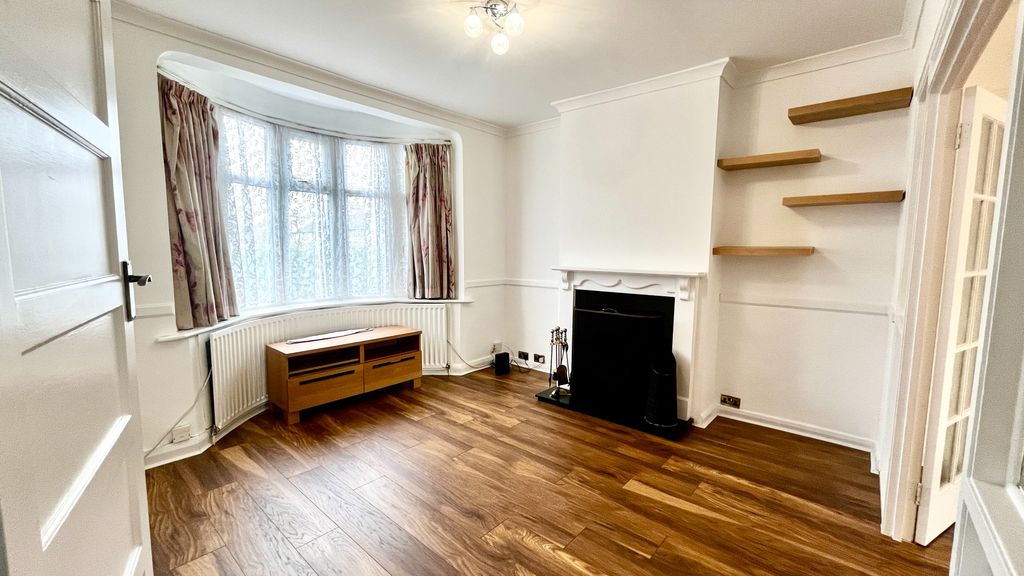 Property photo 2 of 20