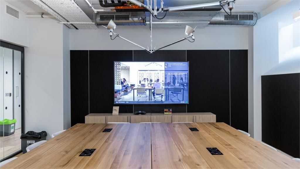 Property photo 2 of 9 Serviced Office, Bedford Row, Holborn - WC1R|