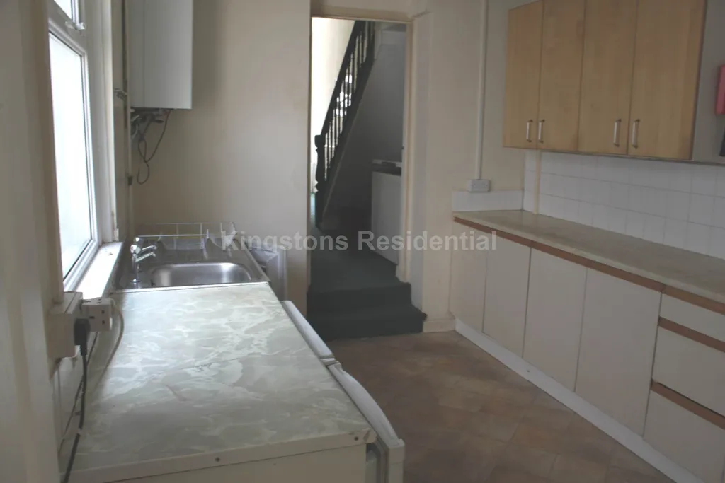 5 Bedroom House At Harriet Street, Cathays, Cardiff CF24 – pohled 3
