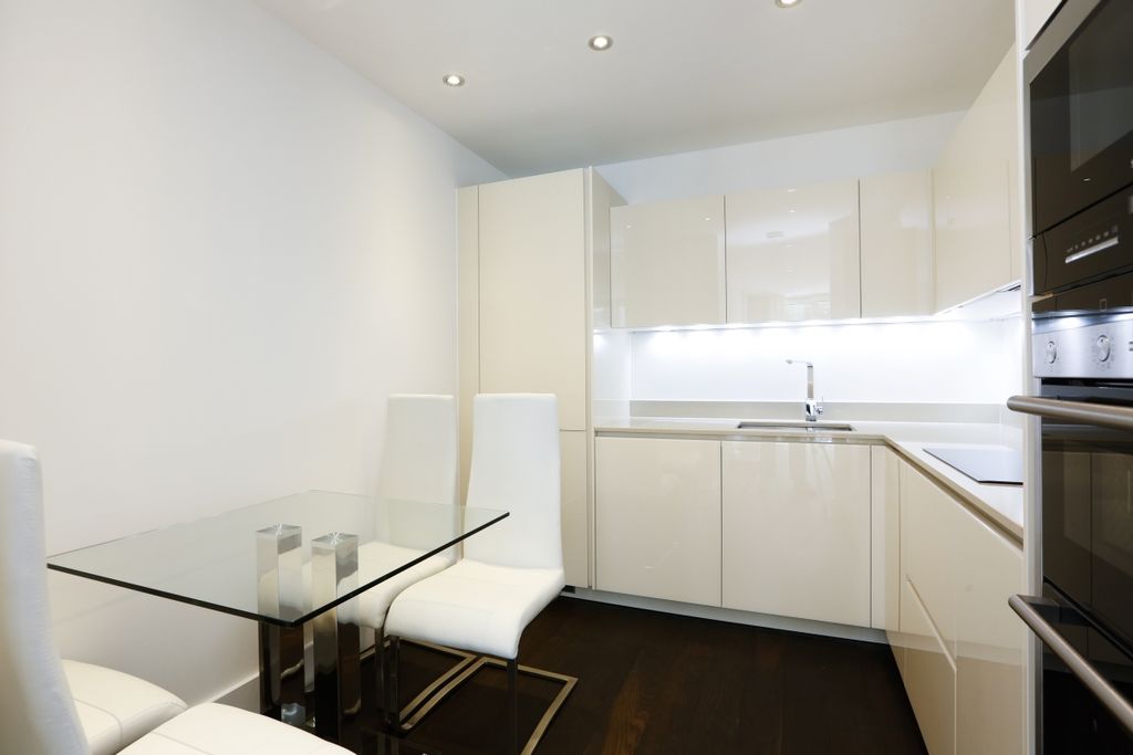 Property photo 3 of 11 25-Ireton-House-S...