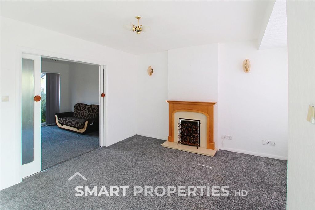 Property photo 3 of 13 Living Room