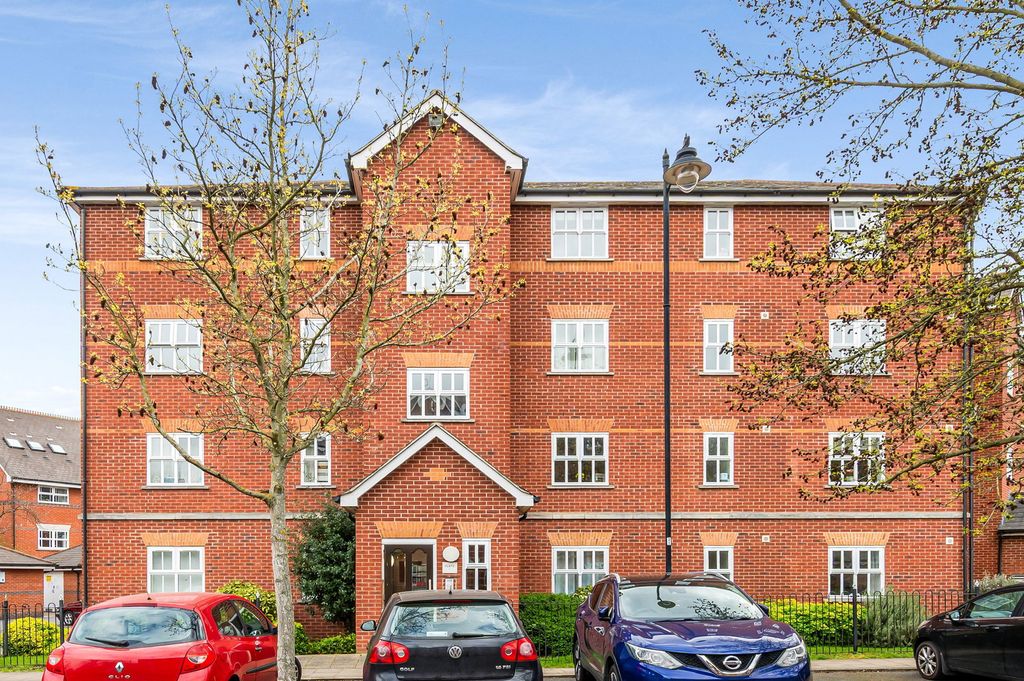 Property photo 2 of 12