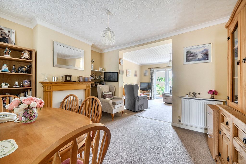 Property photo 2 of 19 Picture No. 17
