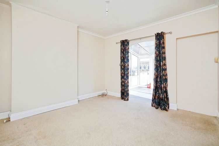 Property photo 3 of 8 Flat42Sheepstreet...