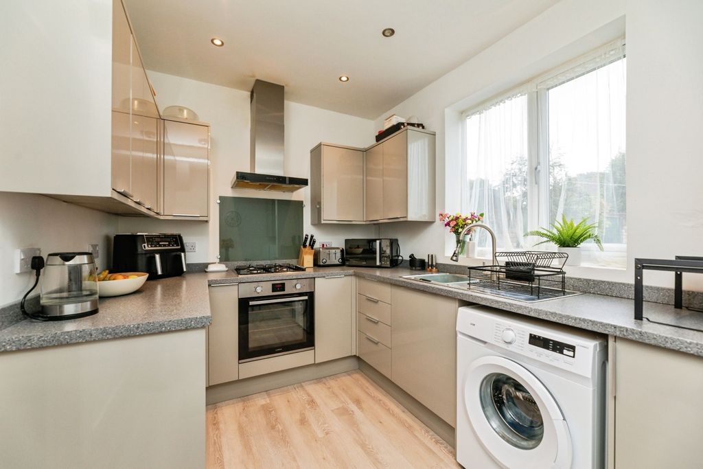 Property photo 2 of 13 Pbox-Img.Jpg