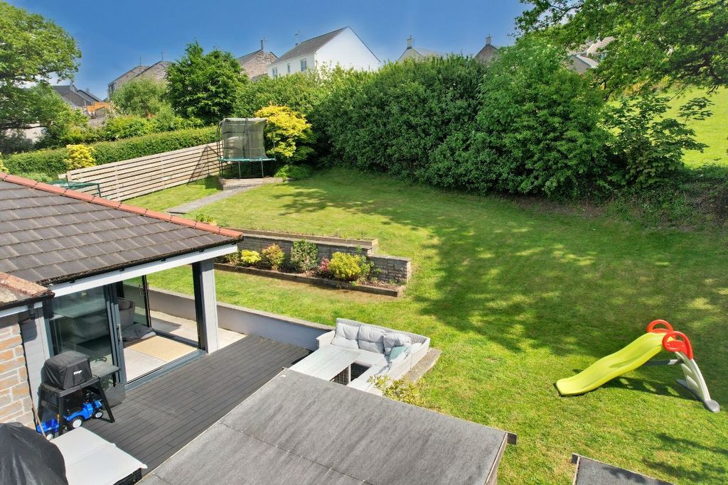 Property photo 3 of 21