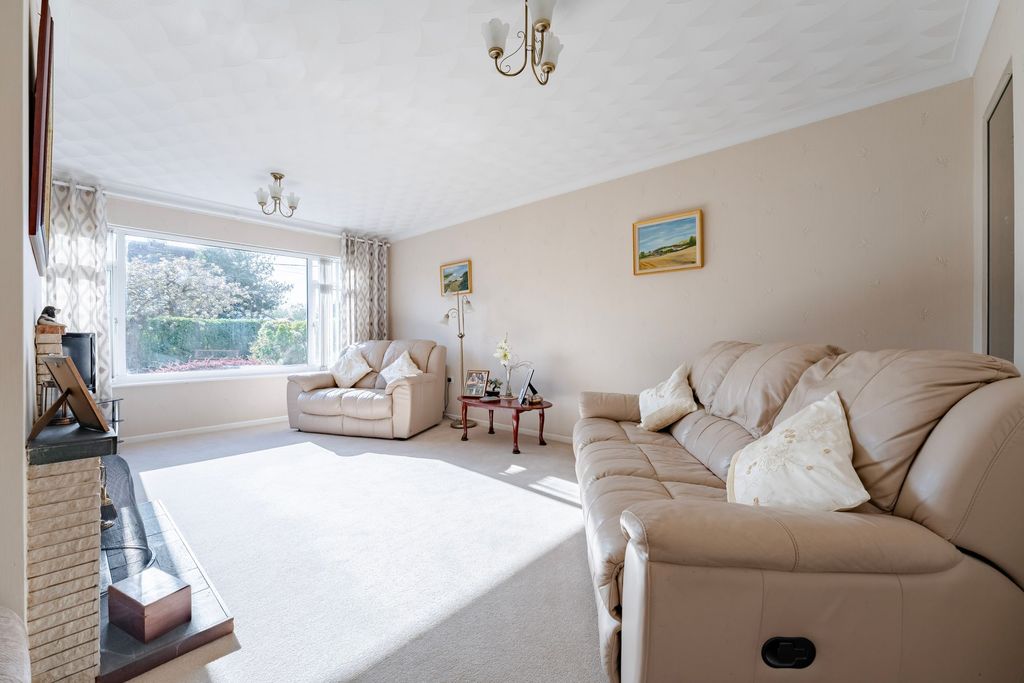 Property photo 3 of 19