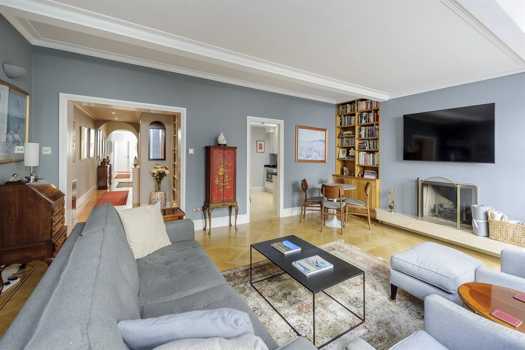 Property photo 1 of 8 (Main)