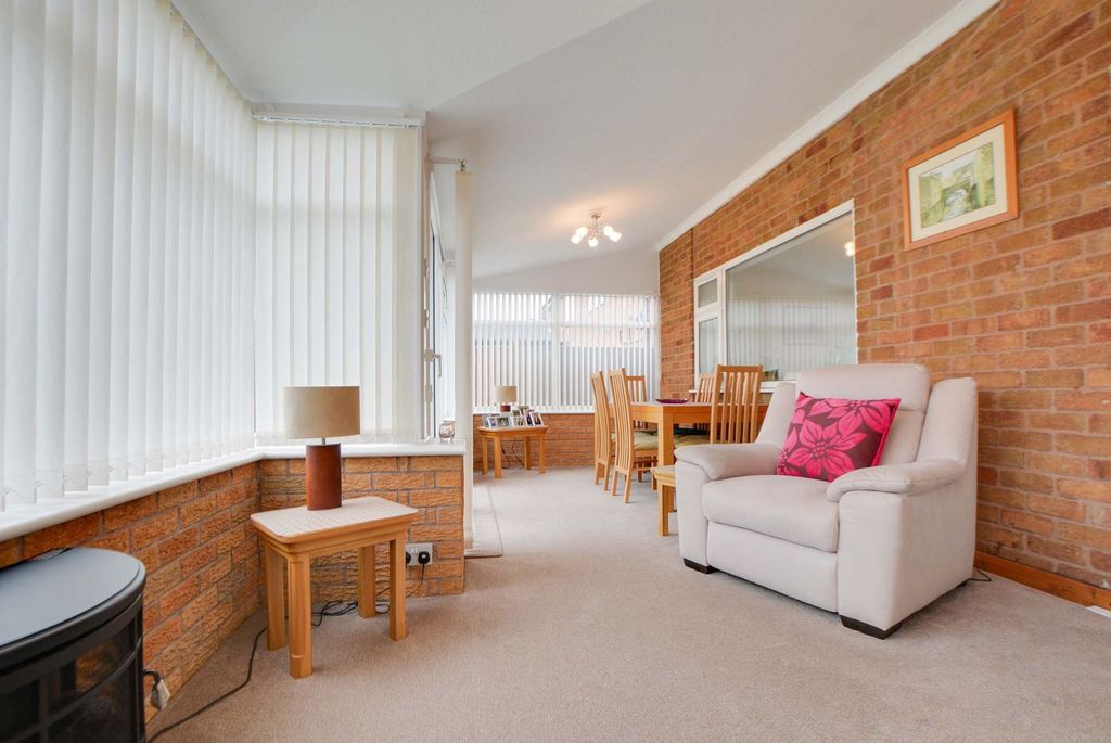 Property photo 3 of 25