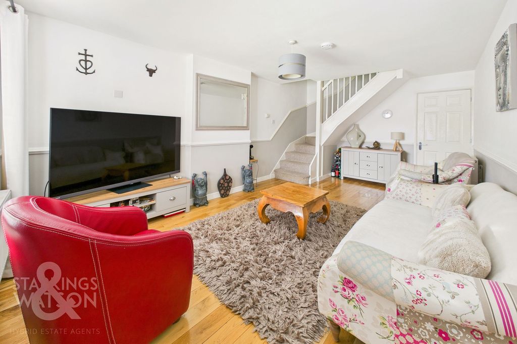 Property photo 2 of 20