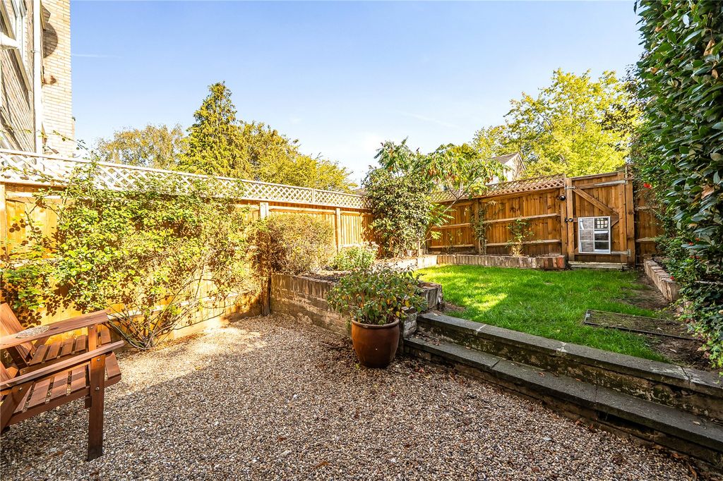Property photo 2 of 17 Picture No. 13